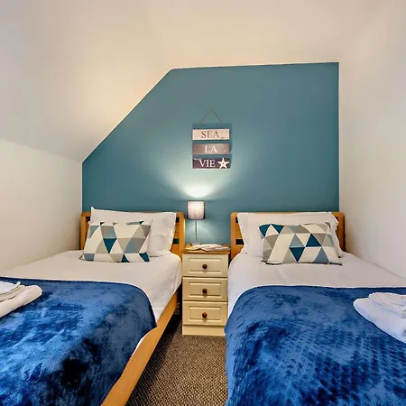 2 Bed In Filey 89281 Holiday home Hunmanby